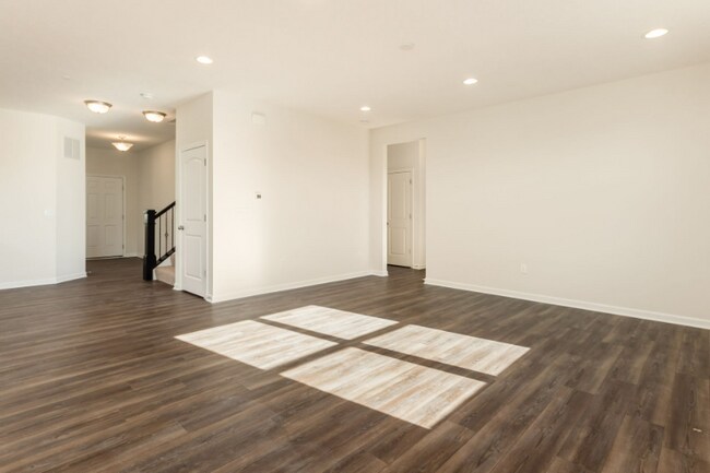 Building Photo - 317 Raccoon Ave