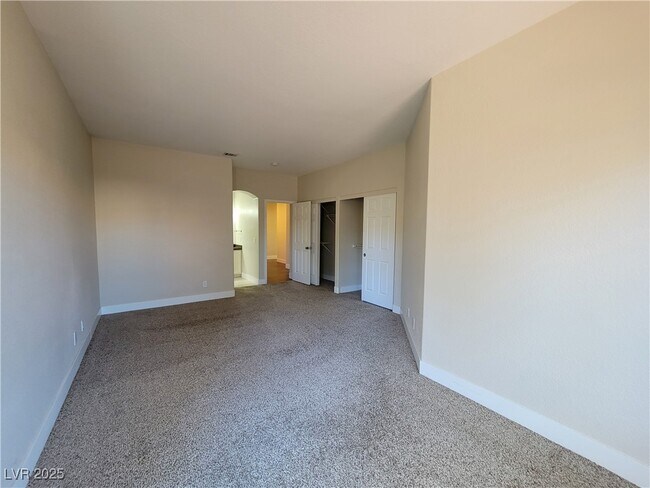 Building Photo - 1153 Country Shadows Way