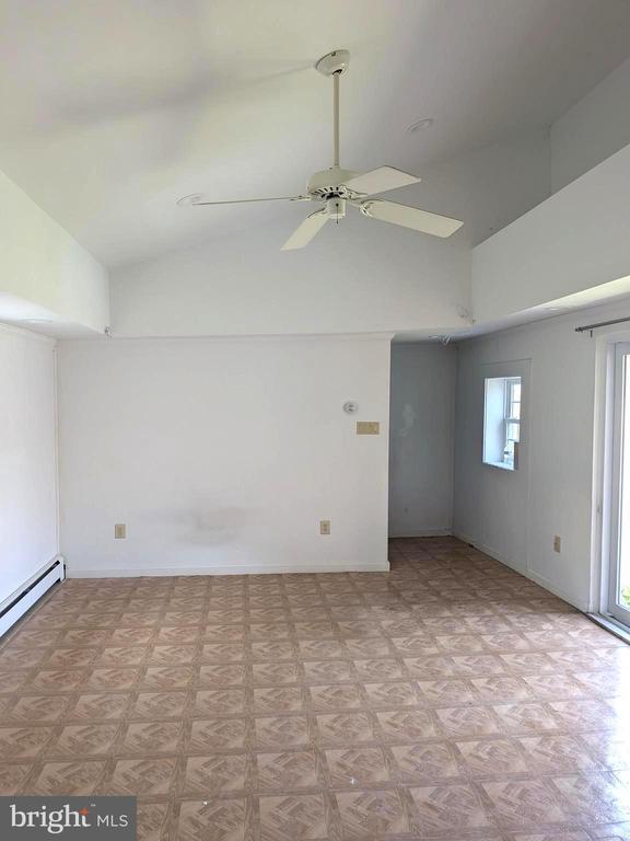 Building Photo - 7524 Whitaker Ave