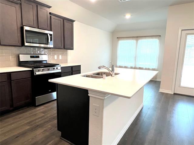 Building Photo - 812 Goldenrod Ln
