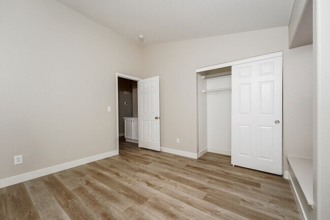 Building Photo - 4234 Inglewood Point St