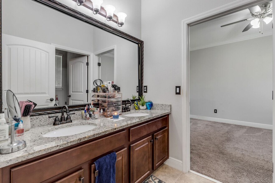 Building Photo - 111 Enclave Ave