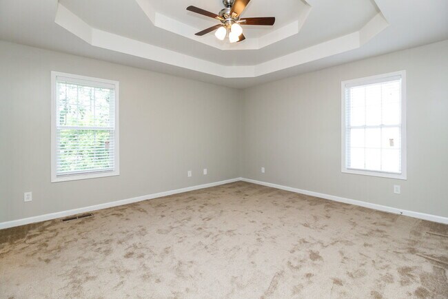 Building Photo - 5981 Tate Dr