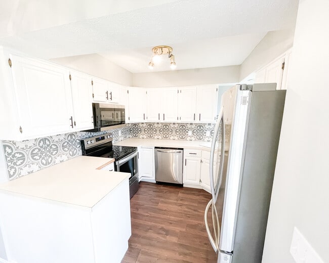 Building Photo - 5214 S 82nd St