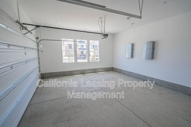 Building Photo - 24111 W Corte Escarpa