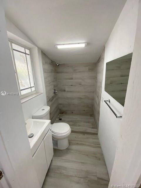 Building Photo - 1120 SW 3rd Ave