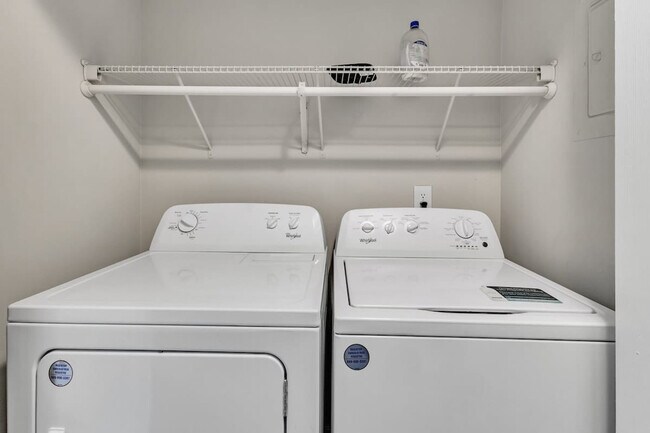 Building Photo - 3201 Stones Throw Ln