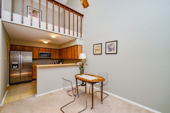 Building Photo - 6211 Ludington Dr