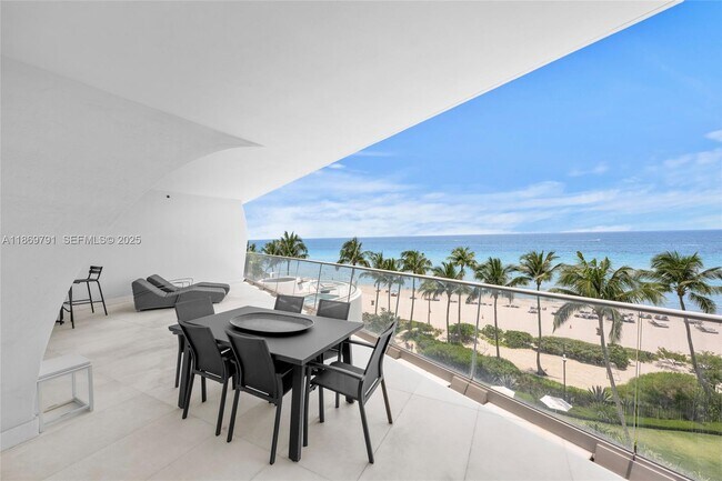 Building Photo - 16901 Collins Ave