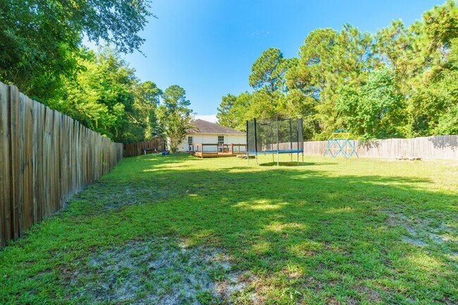 Building Photo - 8294 Pamplona St