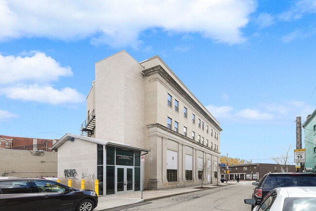 Primary Photo - 4761 Liberty Ave