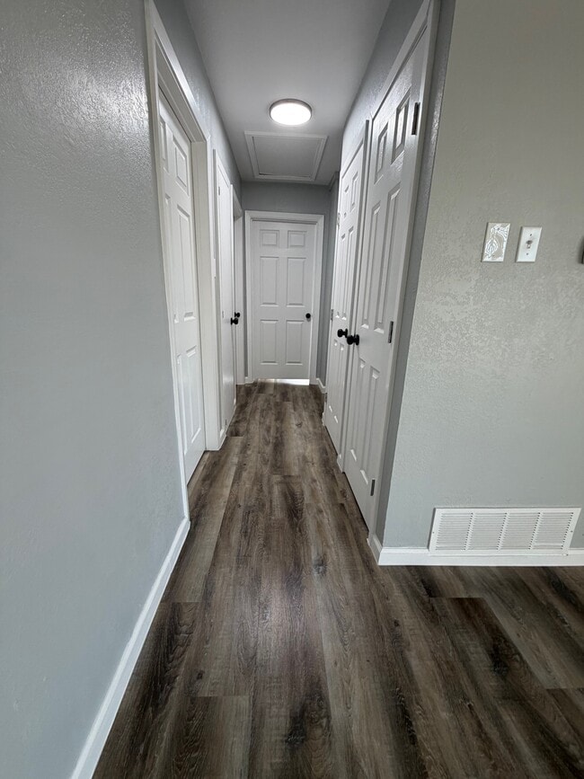 Building Photo - 12 Pershing