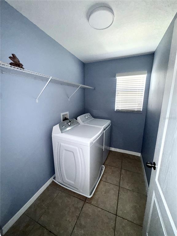 Building Photo - 2120 Song Sparrow Ct