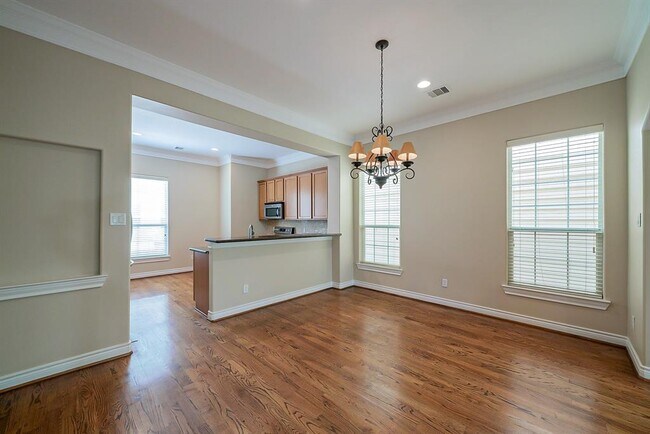 Building Photo - 9103 Harbor Hills Dr