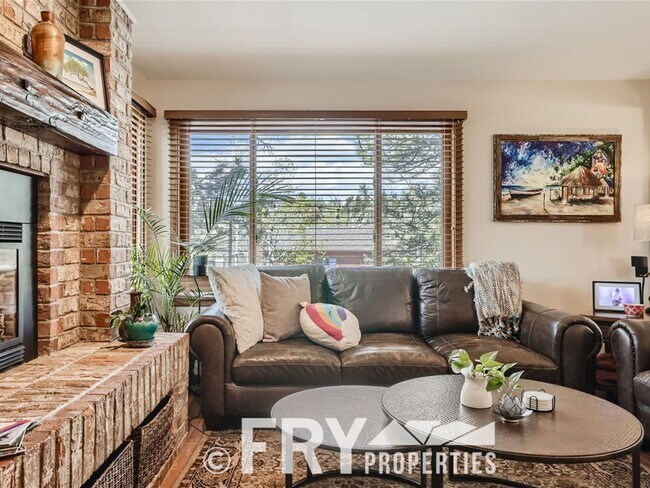 Building Photo - Luxury Rental in Beautiful Colorado Foothills