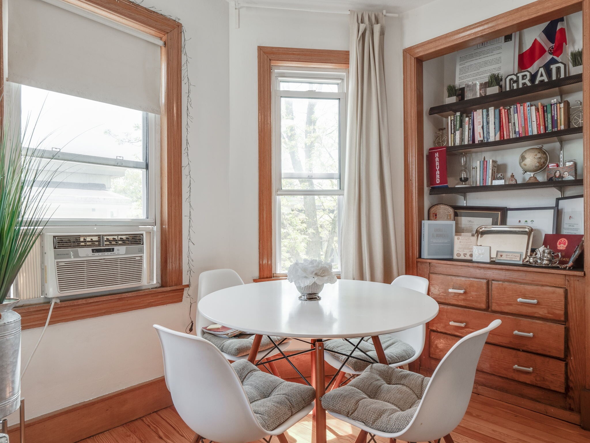 Building Photo - 354 Beacon St