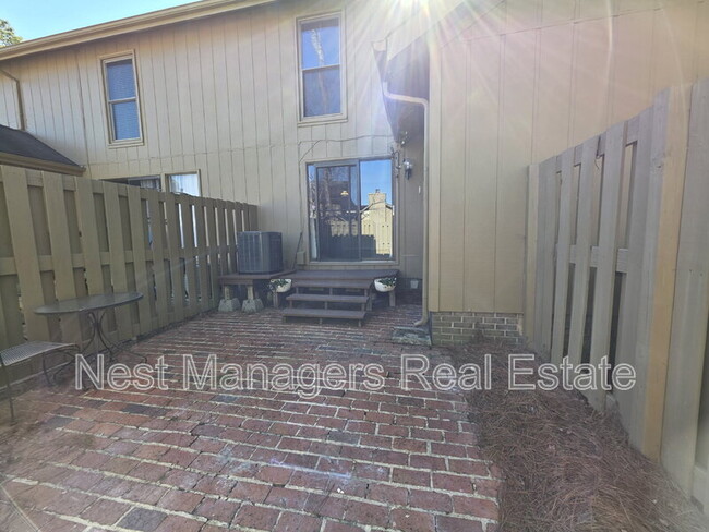 Building Photo - 4618 Fen Ct