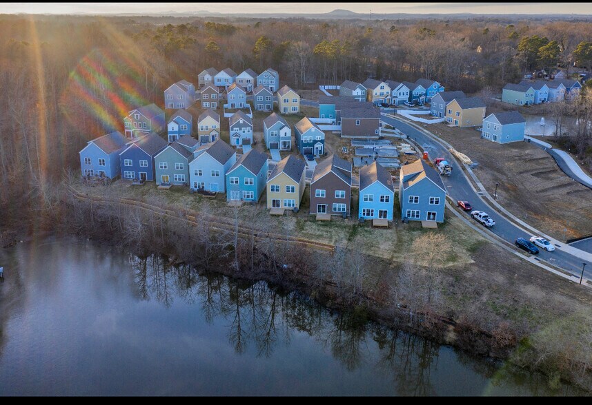 Building Photo - 9038 Henry Thoreau Rd