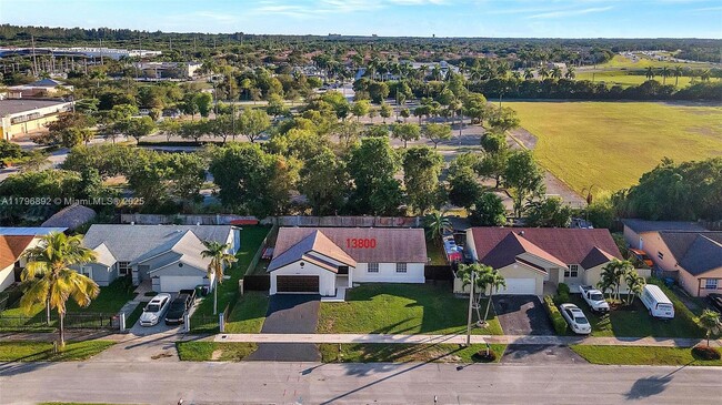 Building Photo - 13800 SW 285th Terrace