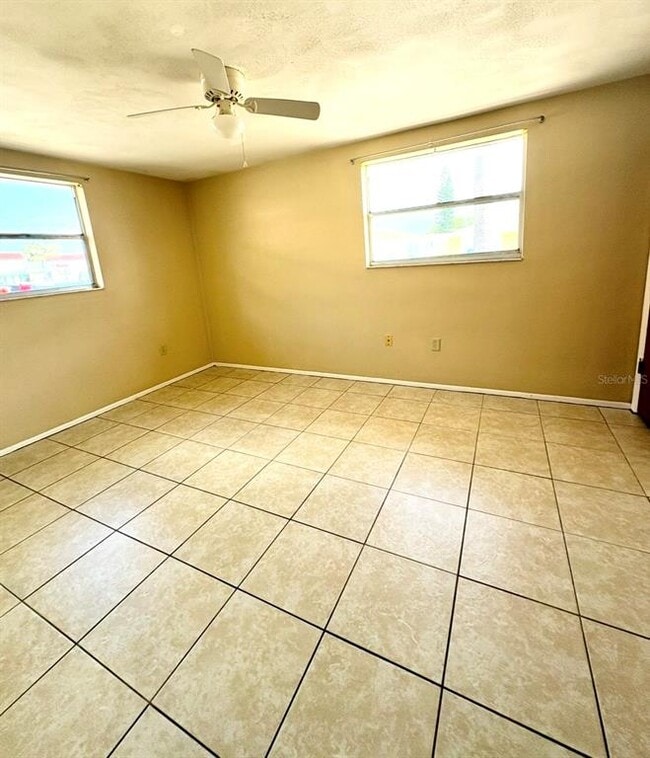 Building Photo - 7124 Isle Dr