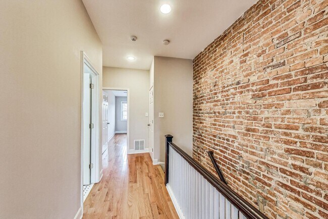 Building Photo - Coming Soon! Gorgeous 4 Bed + 3.5 Ba totally renovated row home in Columbia Heights