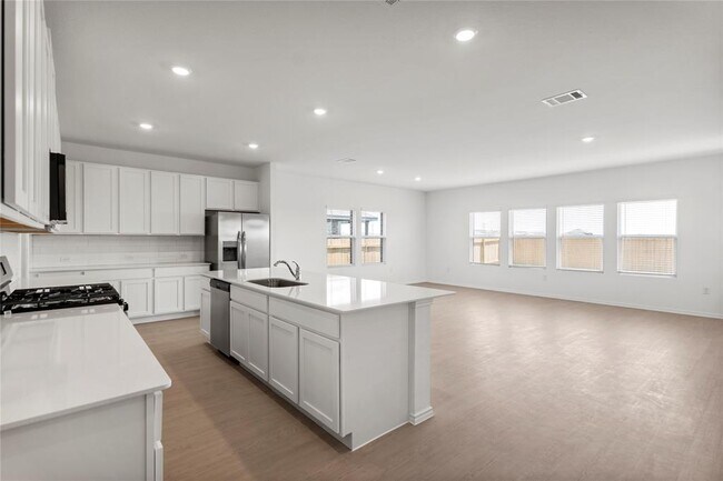 Building Photo - 110 Miglia St