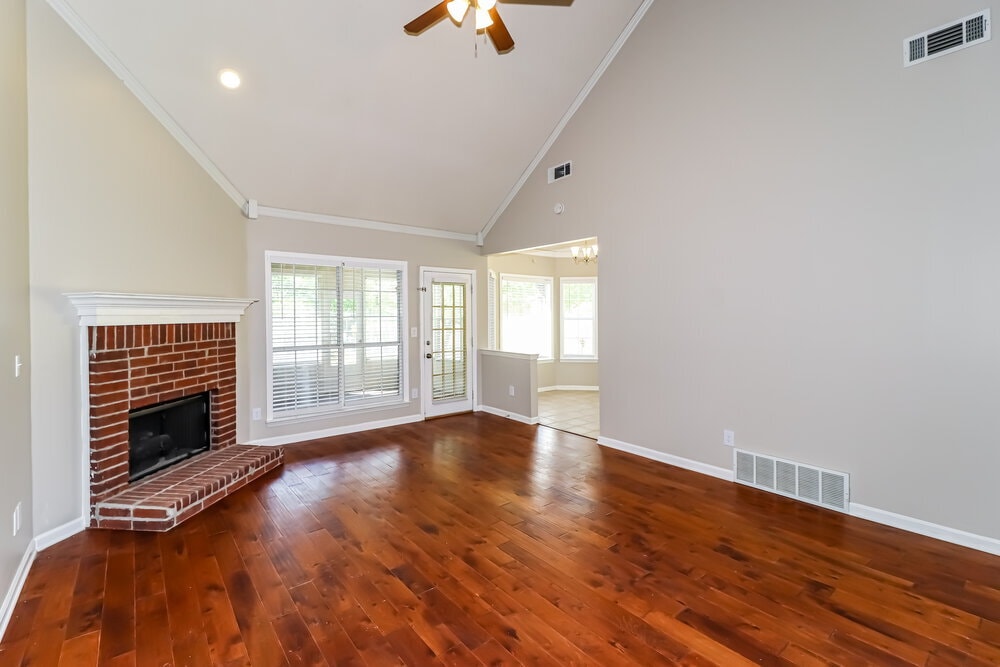 Building Photo - 383 N Ericson Rd