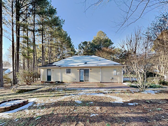 Building Photo - 315 Honeywood Ln