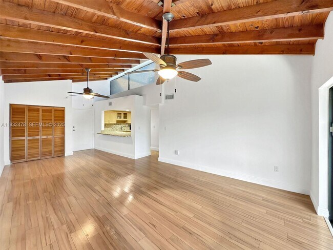 Building Photo - 5201 Orduna Dr