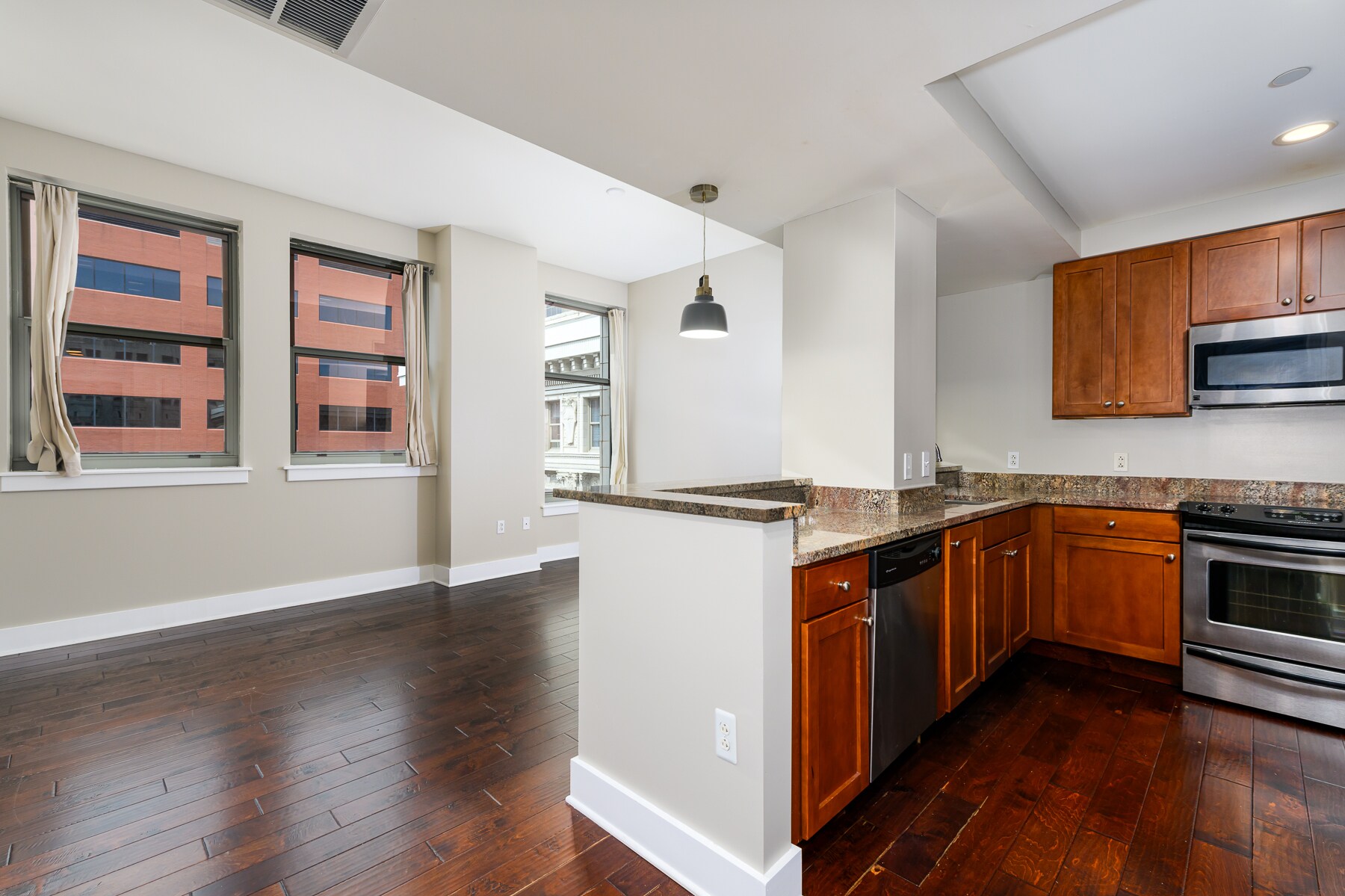 Building Photo - 314 N Broadway