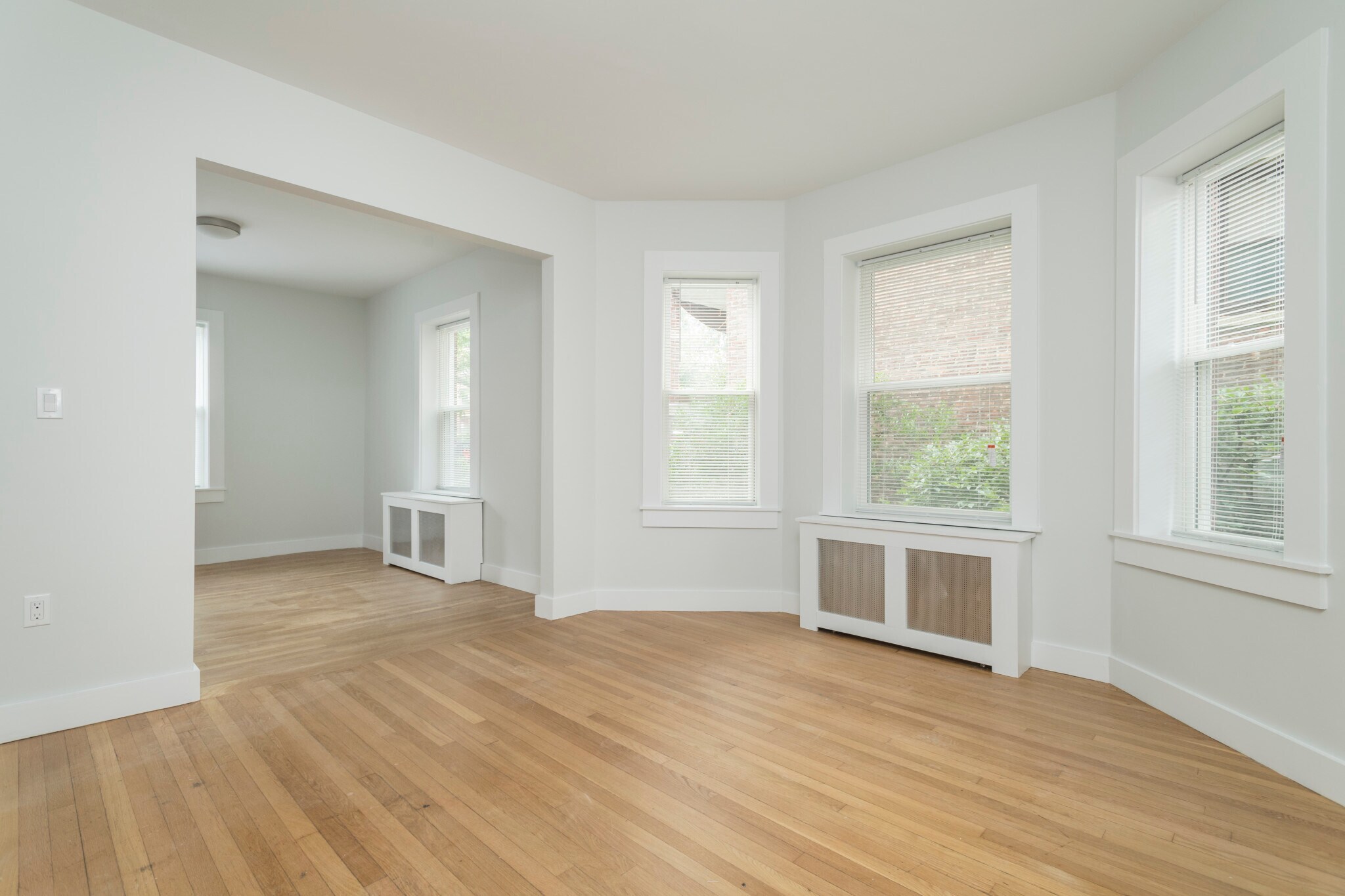 Building Photo - 37 Radnor Rd