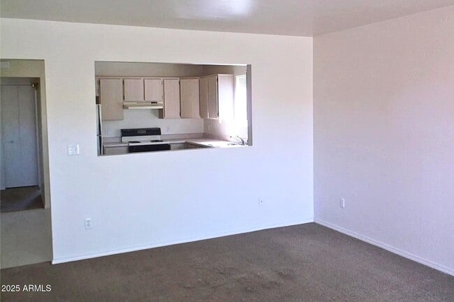 Building Photo - 6069 N Rockland Dr