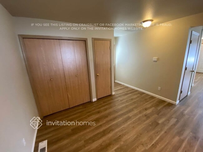 Building Photo - 17902 Panorama Blvd E