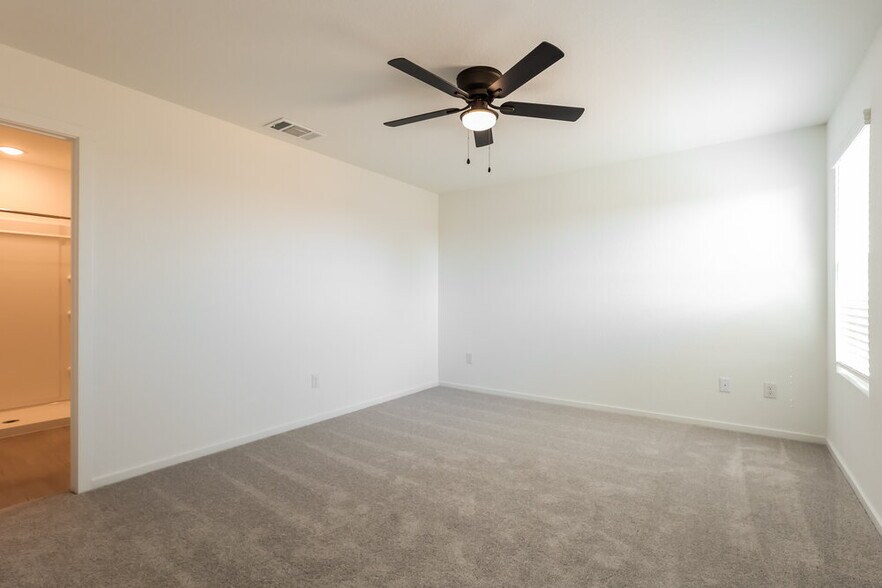 Building Photo - 1818 Musk Rose