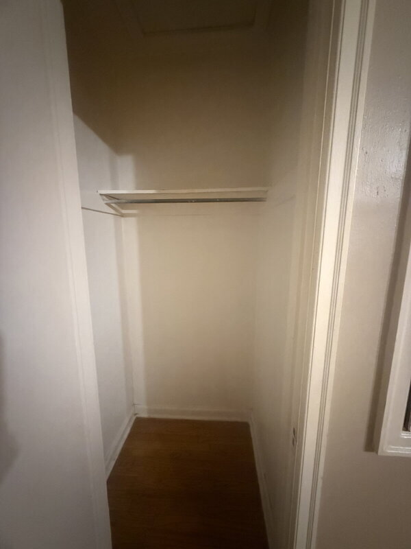 Building Photo - 1517 E Jefferson Ave