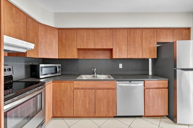 Building Photo - 349 Santander Ave