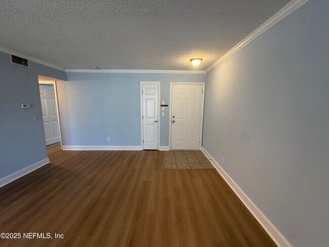 Building Photo - 3434 Blanding Blvd