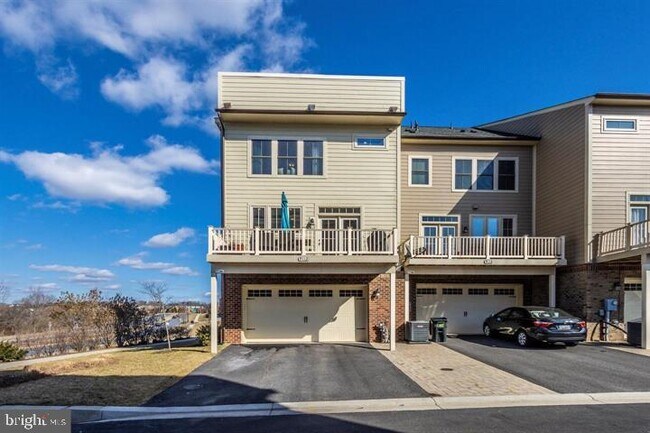 Building Photo - 9112 Kenway Ln