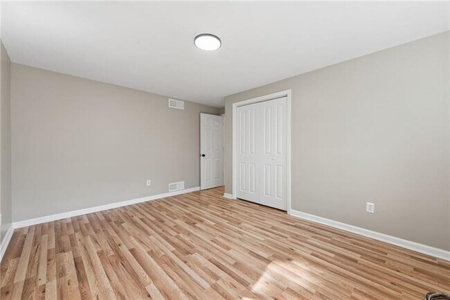 Building Photo - 2317 Marbury Rd
