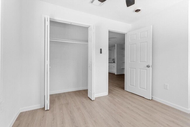 Building Photo - 16016 Green Manor Dr