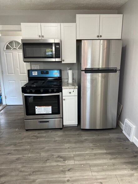 new appliances 2023 - 51539 Pond St