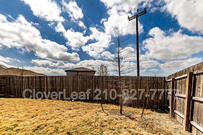 Building Photo - 6102 Walnut Wy