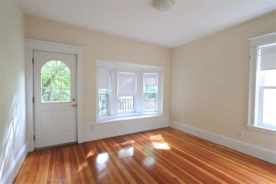 Building Photo - 41 Ossipee Rd