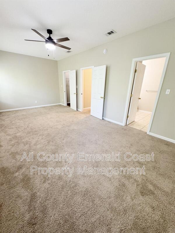 Building Photo - 732 E Mack Bayou Dr