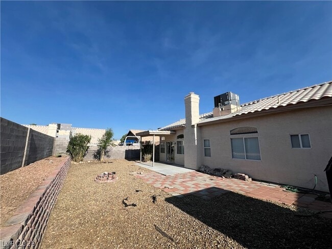 Building Photo - 917 Ashford Way