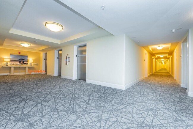 Building Photo - 2501 S Ocean Dr