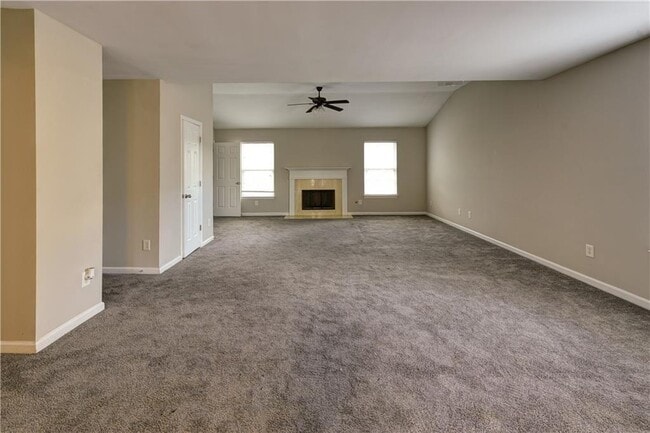 Building Photo - 635 Moonlight Way