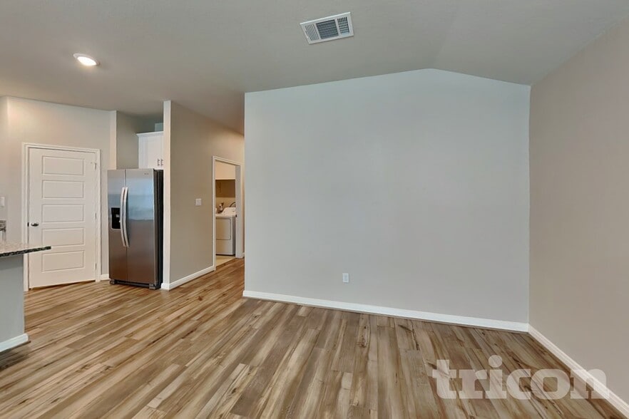 Building Photo - 5816 Zoey Wy