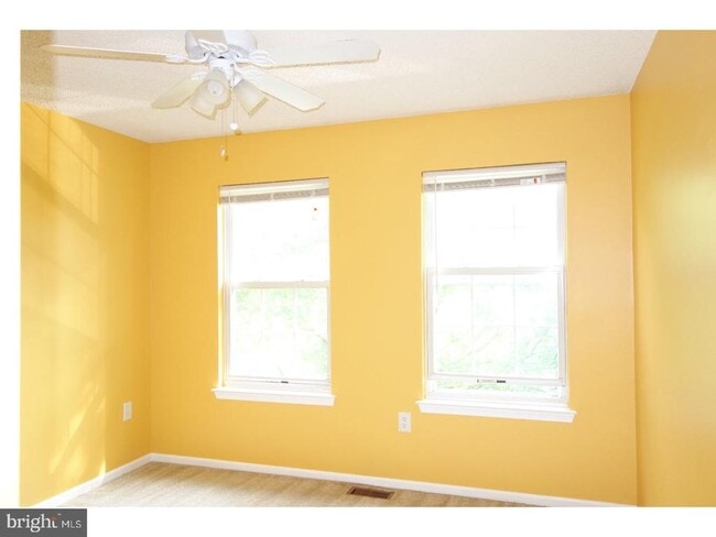 Building Photo - 162 Shrewsbury Ct