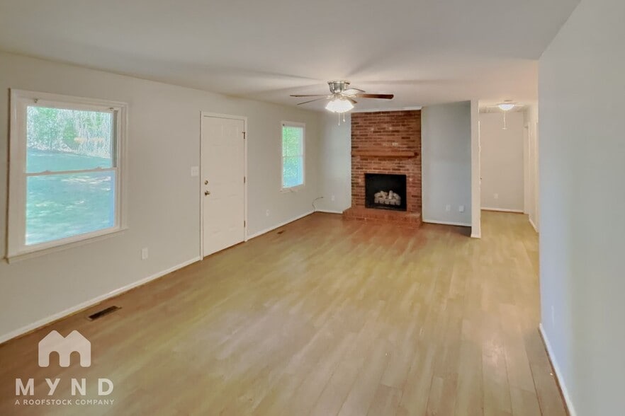 Building Photo - 4629 Longbriar Dr